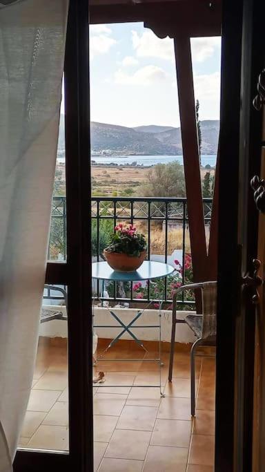 Marco Polo'S Mooring Cozy Navy House Lägenhet Anavyssos Exteriör bild