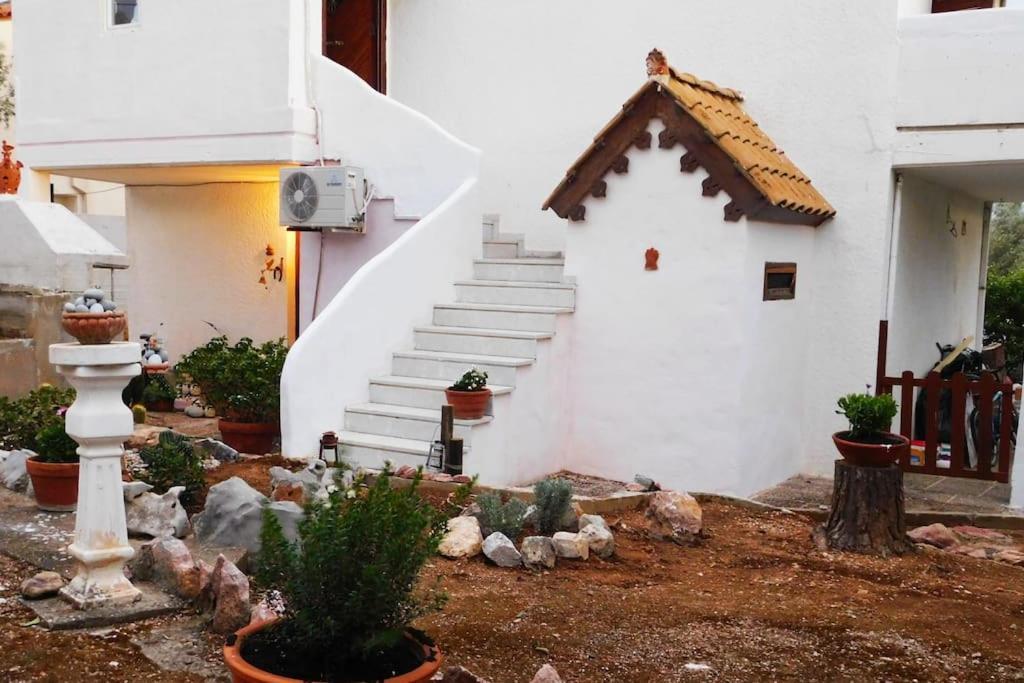 Marco Polo'S Mooring Cozy Navy House Lägenhet Anavyssos Exteriör bild