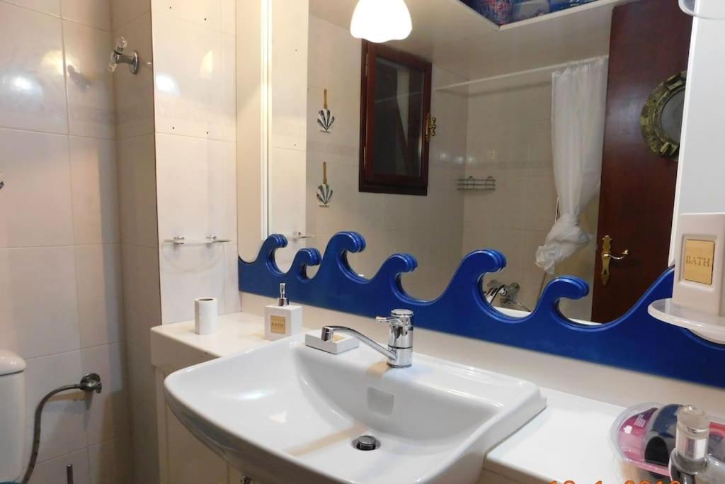 Marco Polo'S Mooring Cozy Navy House Lägenhet Anavyssos Exteriör bild